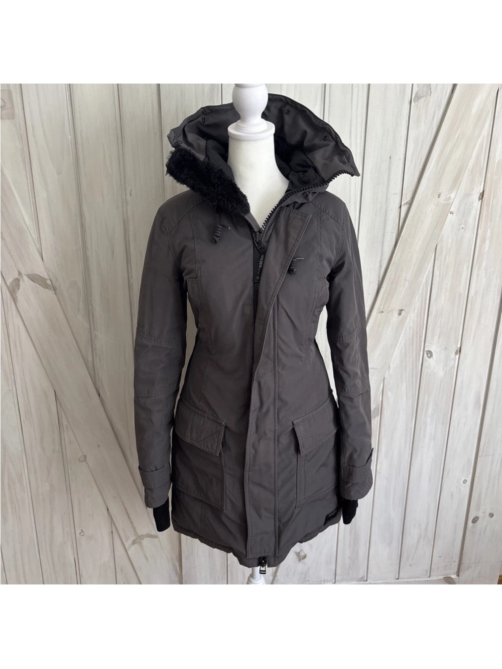 Aritzia Warmest Parka Golden by TNA Bancroft Parka Goose XS